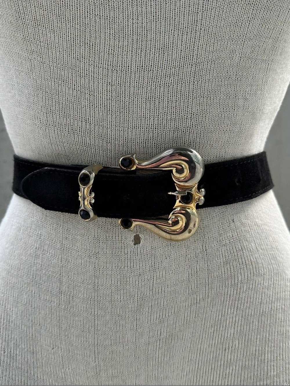Vintage 80s black genuine leather gold-buckle Enrico belt